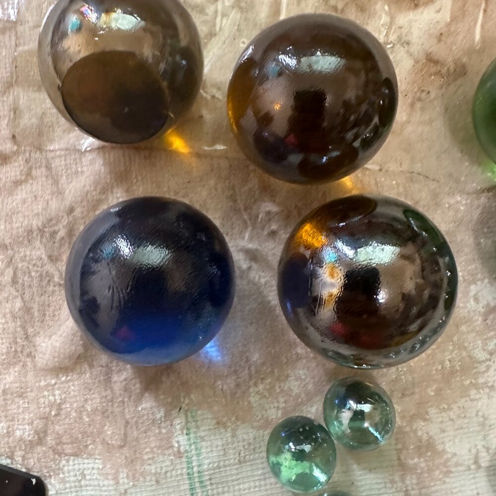 Big Marble Lot of 19 Marbles 6 Big 2 Medium 11 Small - Picture 2 of 11